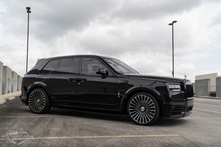 This Custom Rolls-Royce Cullinan Comes Complete With AutoZone-Style Fake  Aero