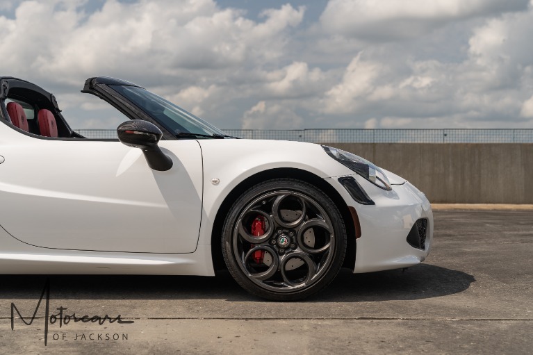 Used-2020-Alfa-Romeo-4C-Spider-for-sale-Jackson-MS