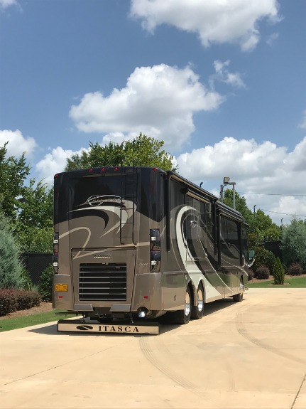 Used-2016-Winnebago-Ellipse-Itasca-42QD-Jackson-MS