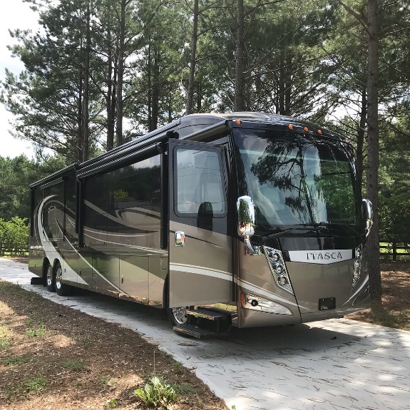 Used-2016-Winnebago-Ellipse-Itasca-42QD-for-sale-Jackson-MS